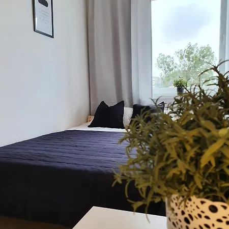 Homestay Mieszkanie 4-pokojowe Przy Rivierze *